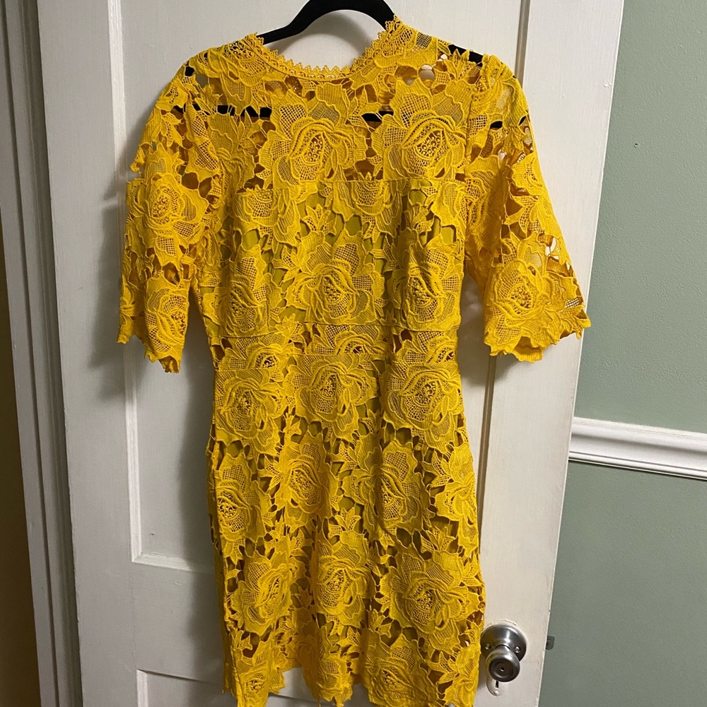 Yellow Lulu’s dress